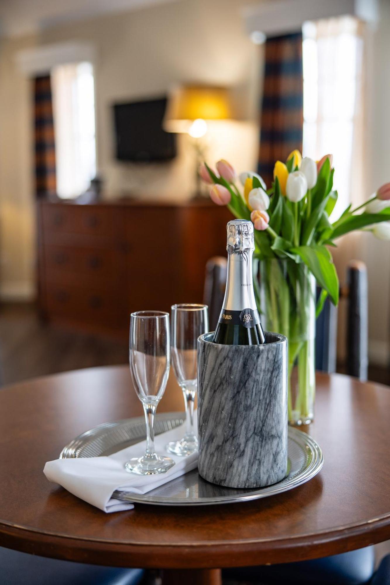 Wolfeboro Inn Екстер'єр фото